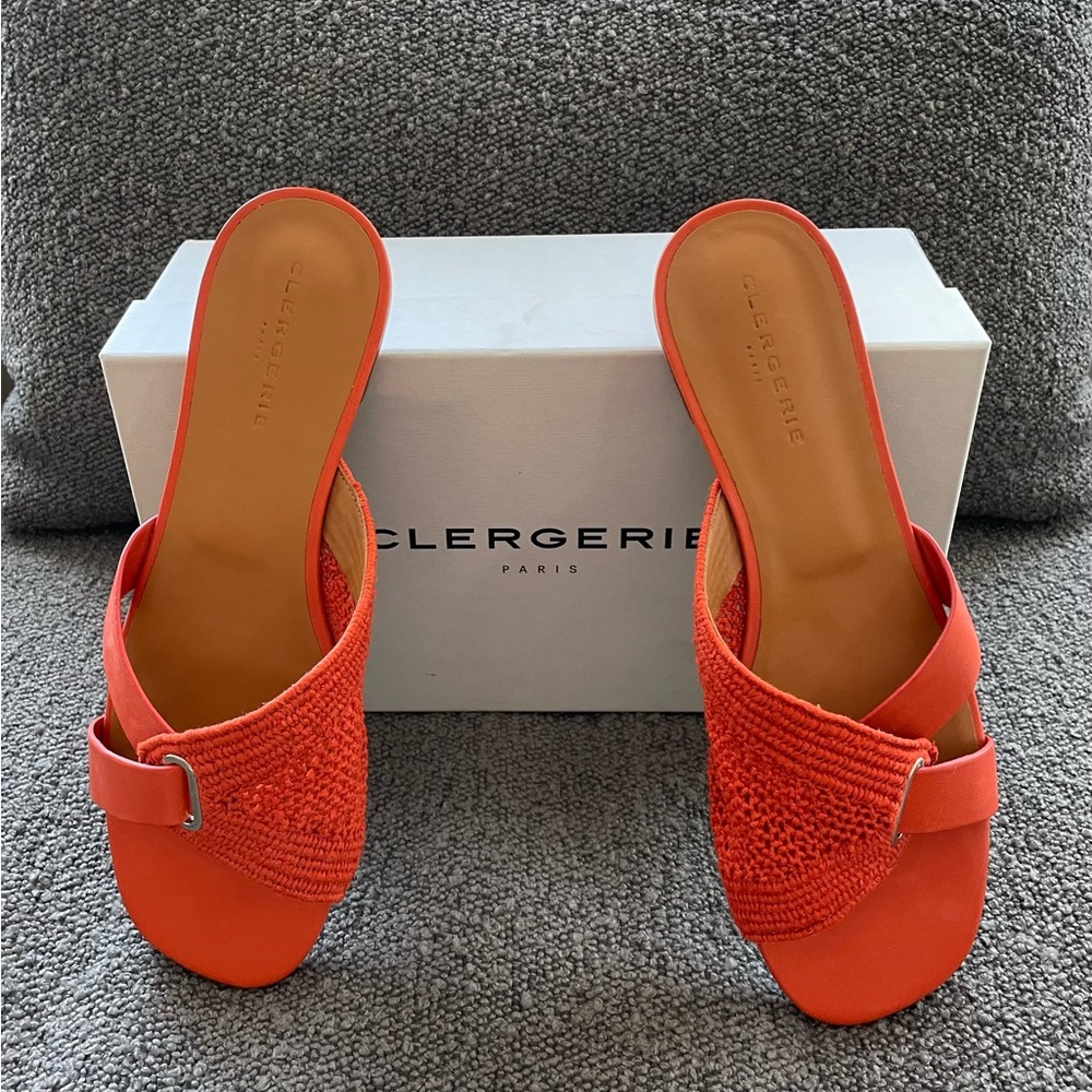 Authentic Clergerie NWOT leather/cloth sandal. Size 10